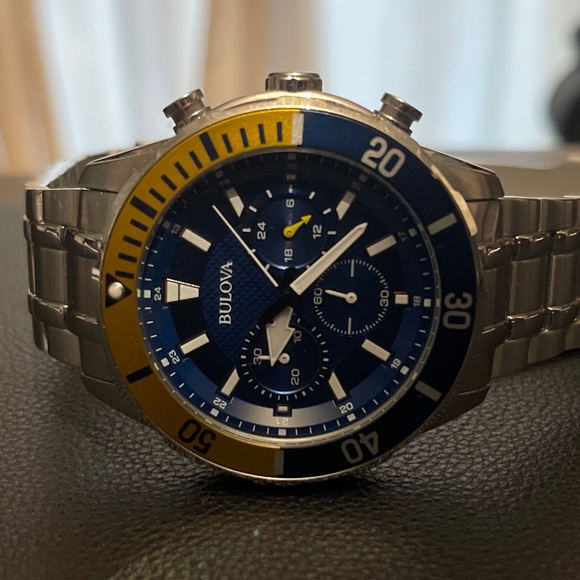 Bulova Chronograph - Picture 1 of 5